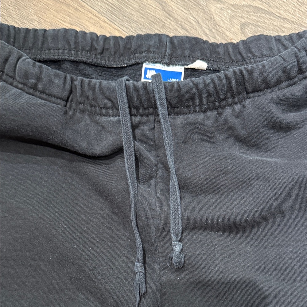 Like new Undefeated Black cloth Athletic Shorts - Picture 3 of 7